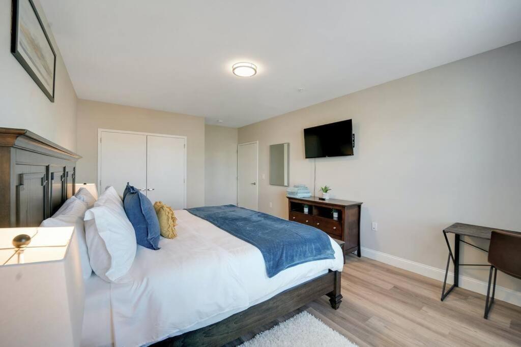 Beautiful 2Br Apt/Ewr Airport/King /Free Parking ニューアーク エクステリア 写真