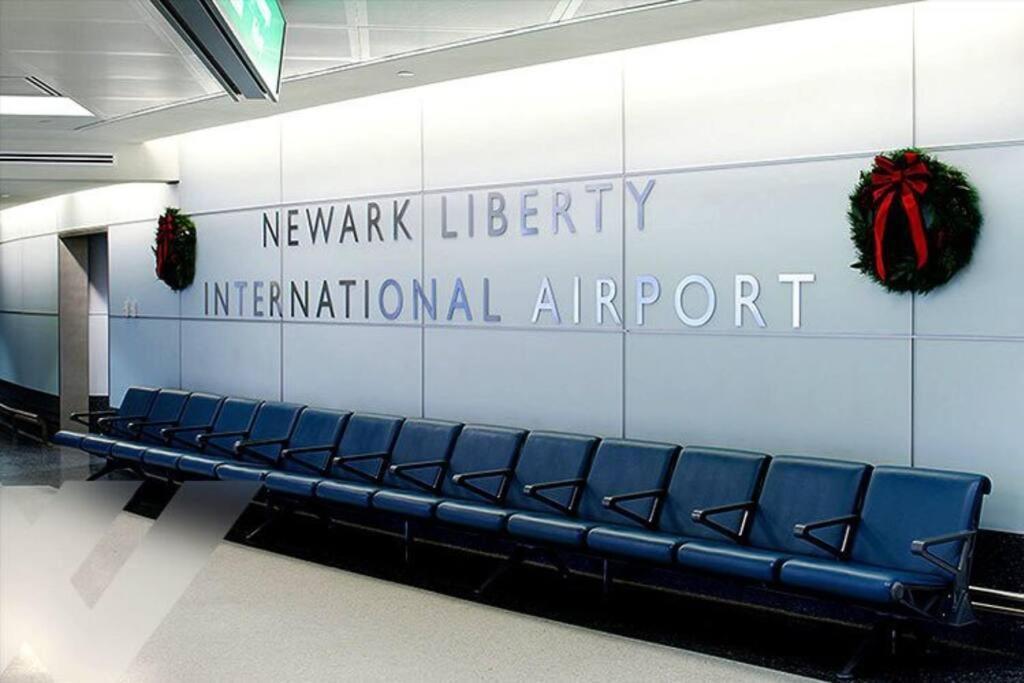 Beautiful 2Br Apt/Ewr Airport/King /Free Parking ニューアーク エクステリア 写真