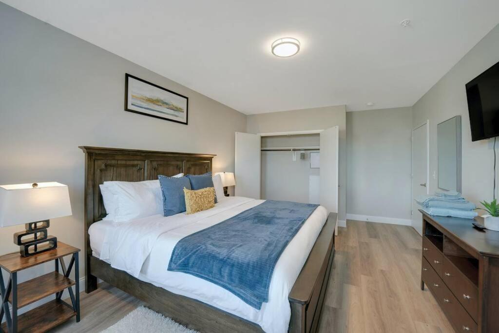 Beautiful 2Br Apt/Ewr Airport/King /Free Parking ニューアーク エクステリア 写真
